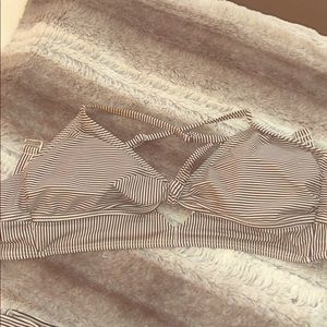 Bathing suit top black and white